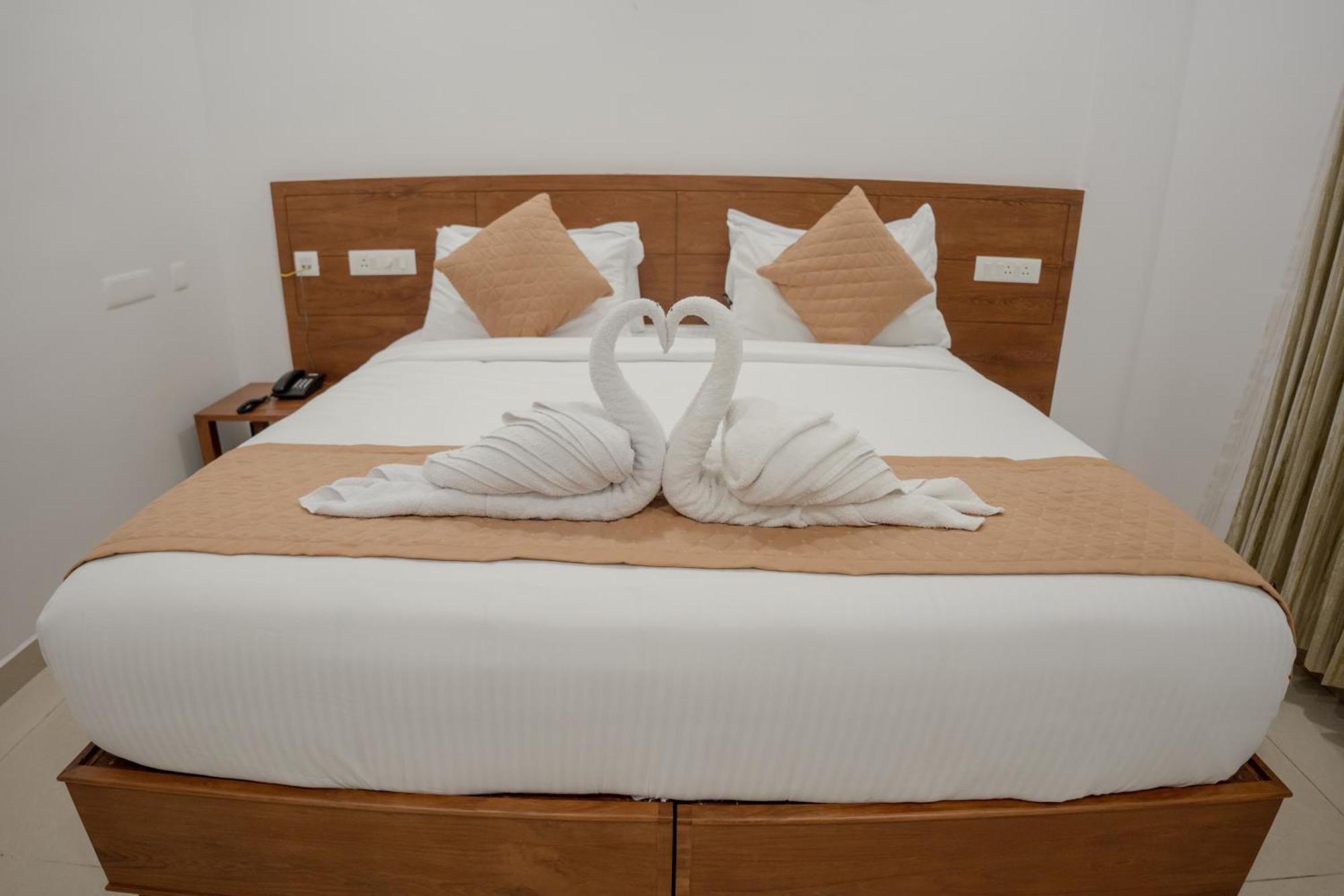 Daffodils Luxury Airport Suites Коччи Экстерьер фото