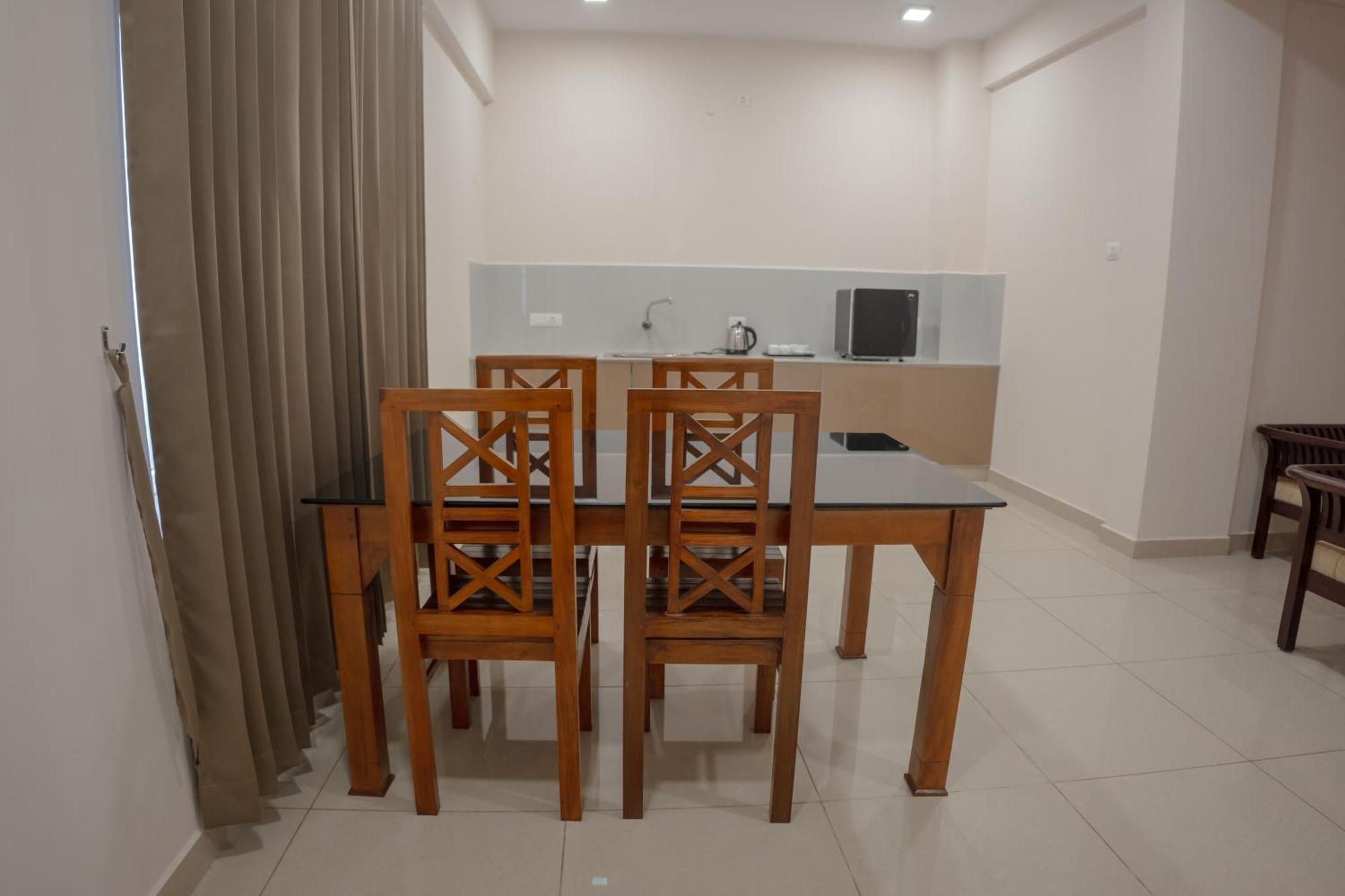 Daffodils Luxury Airport Suites Коччи Экстерьер фото